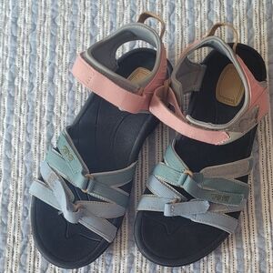 TEVA TIRRA SANDLE SZ 8